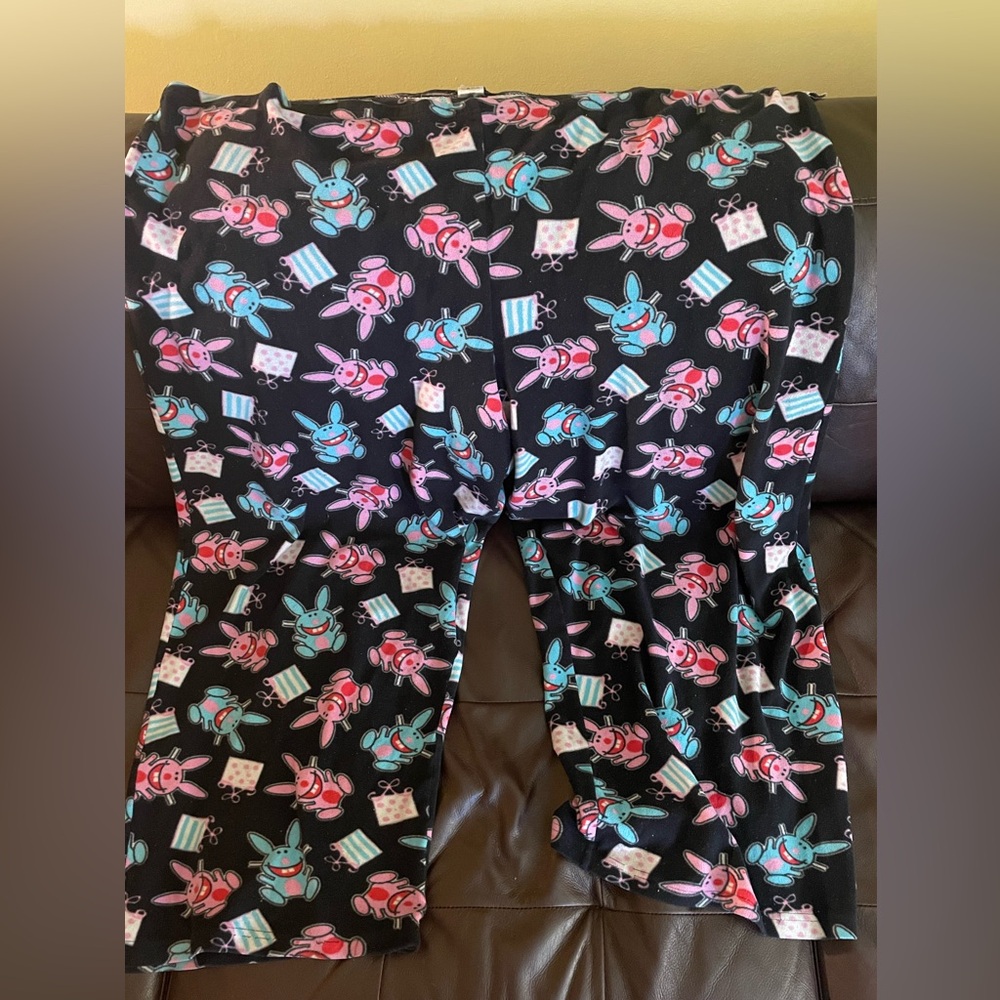 Jim Benton Women’s Pajama Bottom Bunny & Present Print - Black, Pink, Blue